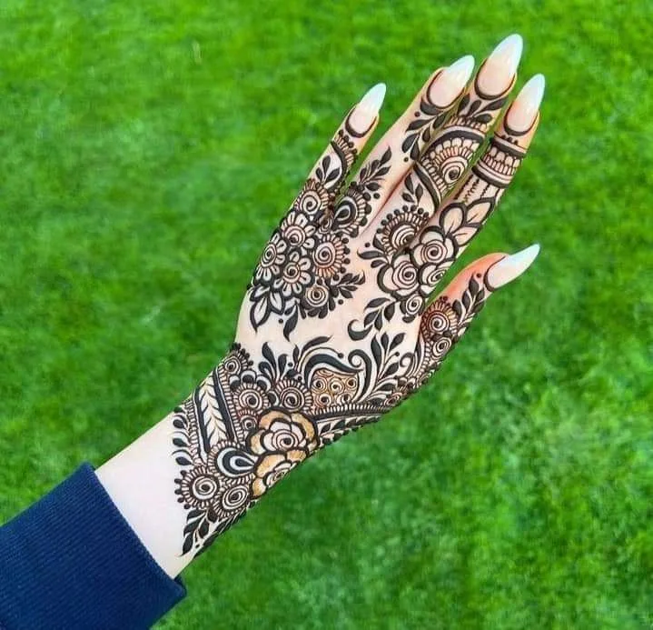 500+ Captivating Backhand Mehndi Designs: A Visual Showcase 240 MEHNDI DESIGNS 103 Simple Mehndi Designs