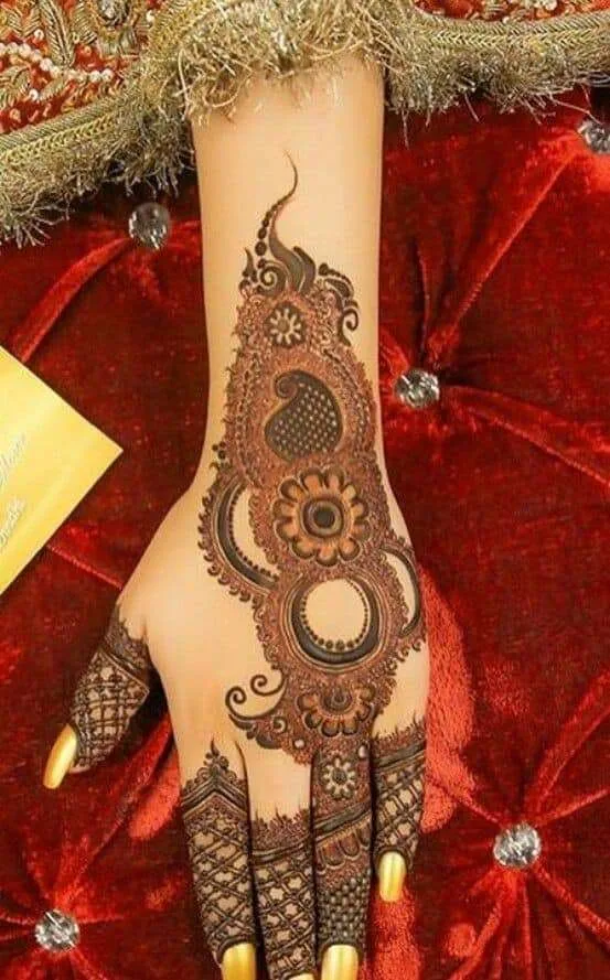 500+ Captivating Backhand Mehndi Designs: A Visual Showcase 119 MEHNDI DESIGNS 146 Simple Mehndi Designs