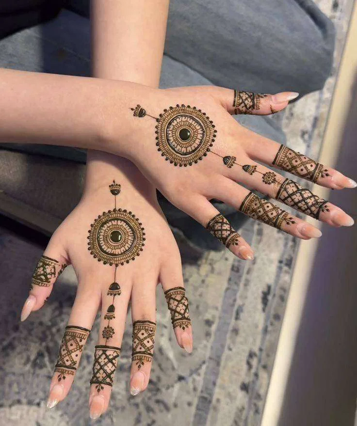 500+ Captivating Backhand Mehndi Designs: A Visual Showcase 33 MEHNDI DESIGNS 227 Simple Mehndi Designs