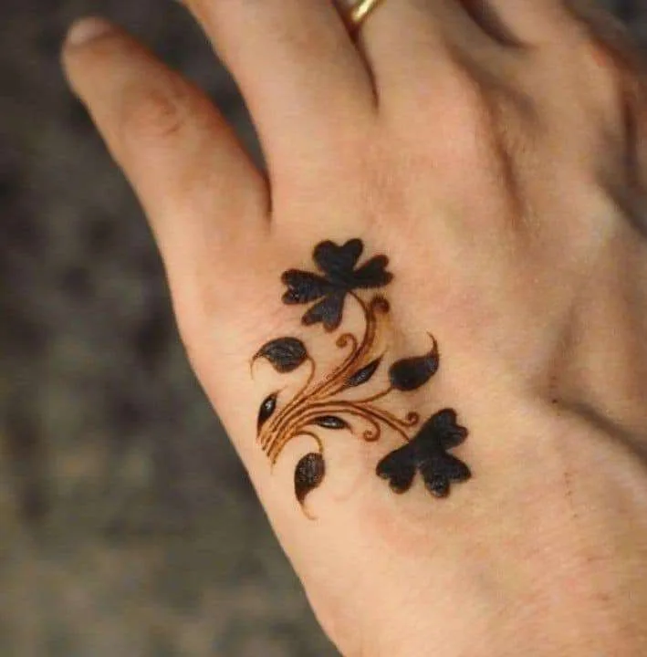 50+ Discover the Beauty of New Best Mehndi Design Picture Images for Hands and Feet 24 MEHNDI DESIGNS 261 Simple Mehndi Designs