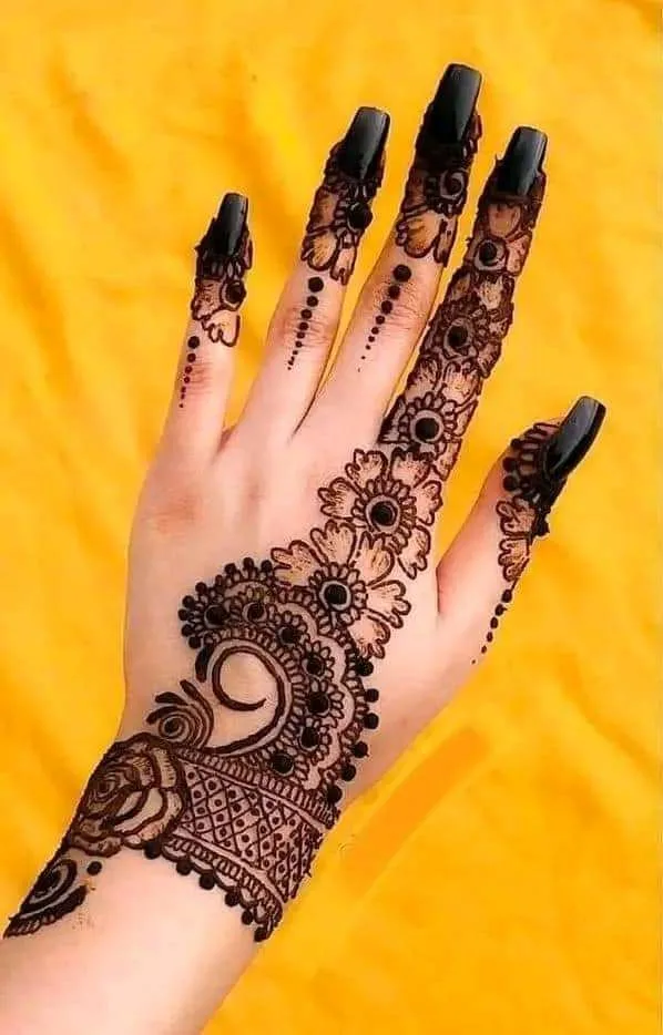 50+ Discover the Beauty of New Best Mehndi Design Picture Images for Hands and Feet 49 MEHNDI DESIGNS 27 Simple Mehndi Designs