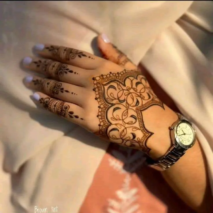 50+ Discover the Beauty of New Best Mehndi Design Picture Images for Hands and Feet 58 MEHNDI DESIGNS 6 Simple Mehndi Designs