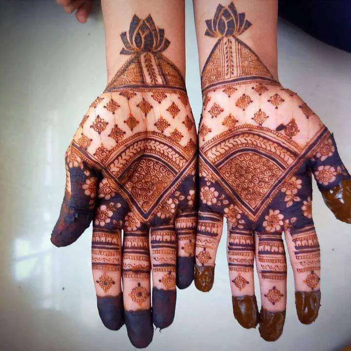 50+ Discover the Beauty of New Best Mehndi Design Picture Images for Hands and Feet 55 MEHNDI DESIGNS 7 Simple Mehndi Designs
