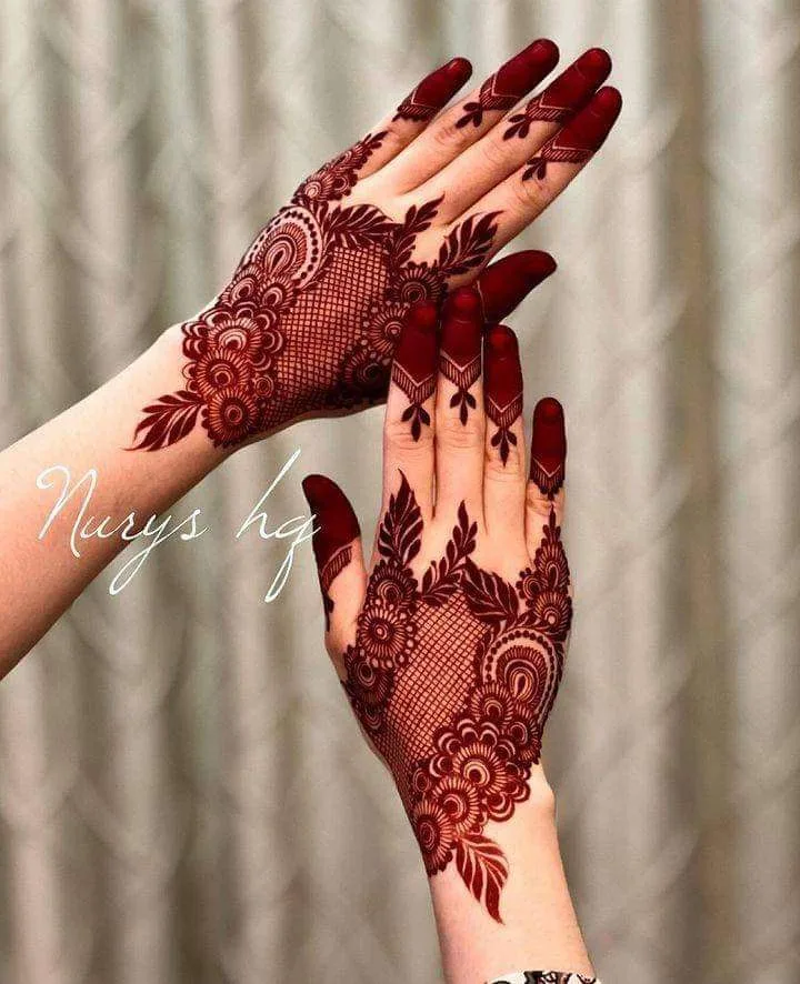 50+ Discover the Beauty of New Best Mehndi Design Picture Images for Hands and Feet 54 MEHNDI DESIGNS 8 Simple Mehndi Designs