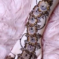 50 Best Backhand Mehndi Design Pictures and Videos 61 simple mehndi designs 155
