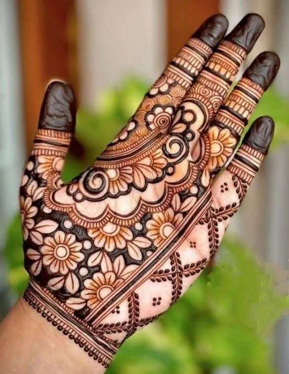 250+ Best Mehndi Designs for Hand Picture and Videos 89 best front hand mehdi with gree background