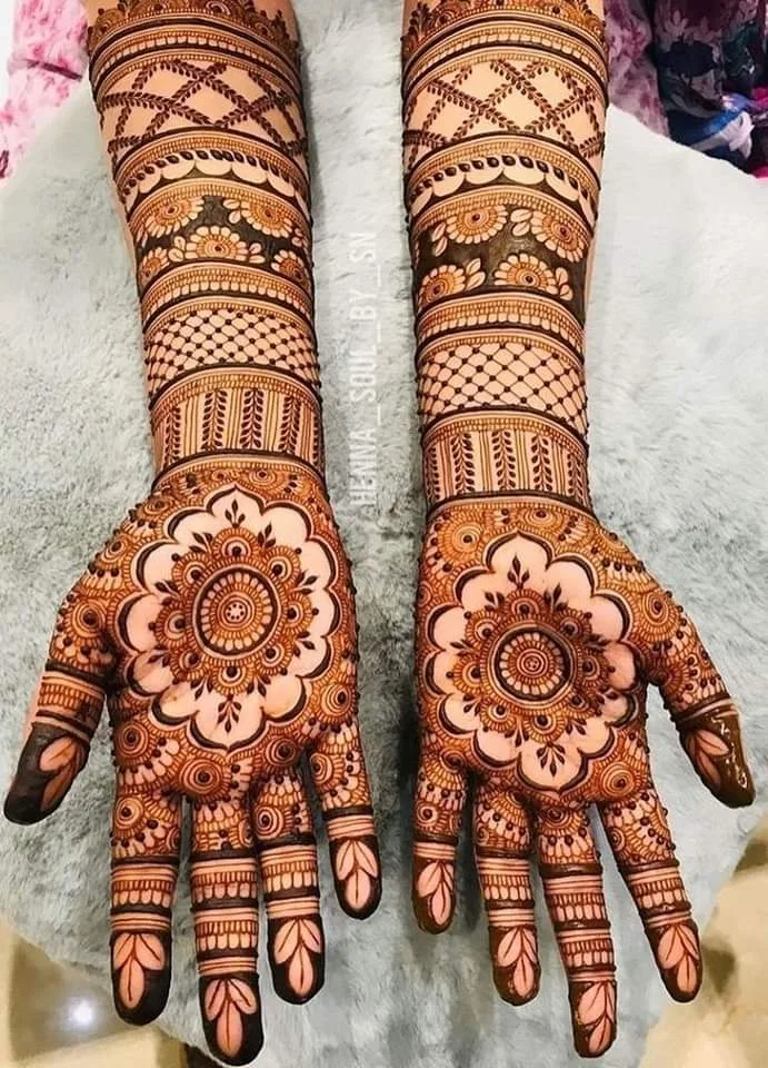 250+ Best Mehndi Designs for Hand Picture and Videos 44 indian stle front hand plam mehndi design