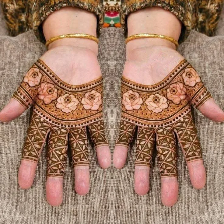 250+ Best Mehndi Designs for Hand Picture and Videos 14 show off both hand plam mehndi on hands