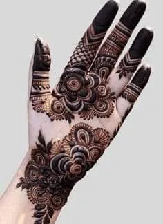 25 Beautiful Mehndi Designs for Front Hand, Back Hand Side & Feet 9 Palm Mehndi Design beautiful flower
