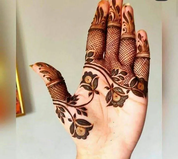 25 Beautiful Mehndi Designs for Front Hand, Back Hand Side & Feet 30 Mehndi Designs Picture Photos