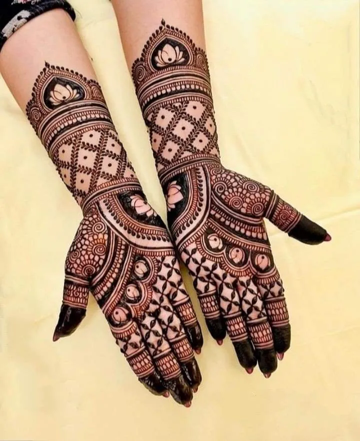 25 Beautiful Mehndi Designs for Front Hand, Back Hand Side & Feet 25 both hand mehndi design front side