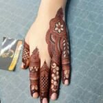 Simple Back Hand Mehndi Design – Latest Stylish Patterns for Girls 40 Eid Mehndi Designs