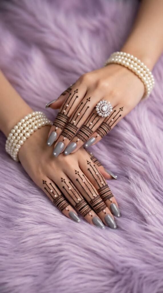 30 Best Eid Mehndi Designs 24 finger back side mehndi design